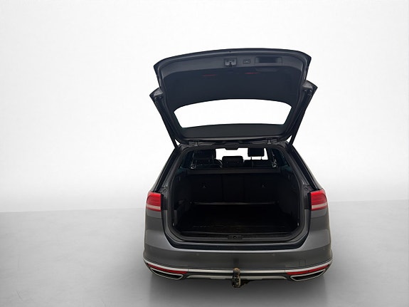 Volkswagen Passat Alltrack 25 of 25
