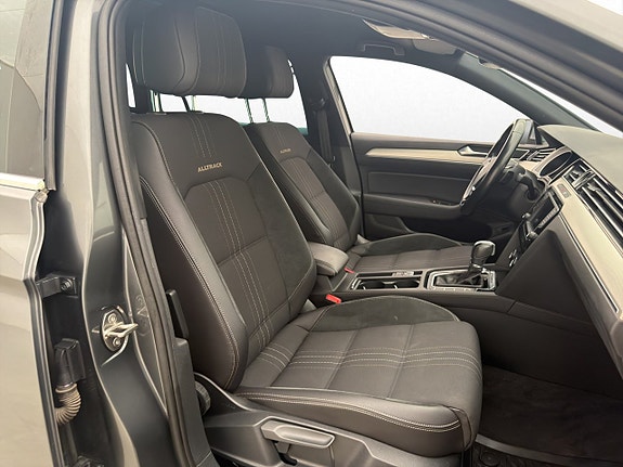 Volkswagen Passat Alltrack 11 of 25