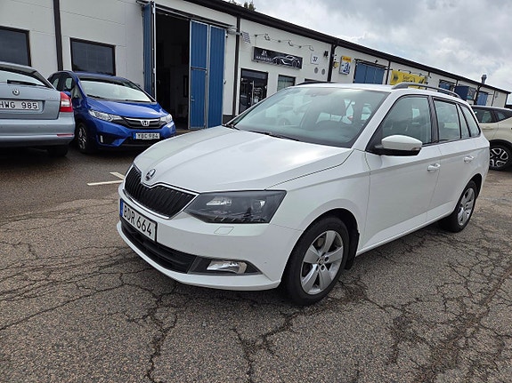Skoda Fabia 2 of 11