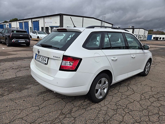 Skoda Fabia 5 of 11