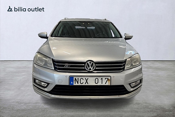 Volkswagen Passat 3 of 22