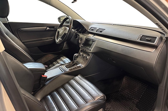 Volkswagen Passat 15 of 22