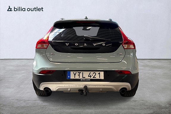 Volvo V40 Cross Country 7 of 26