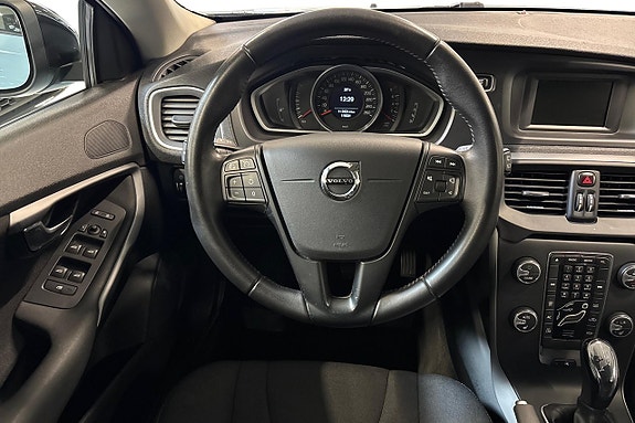 Volvo V40 Cross Country 16 of 26