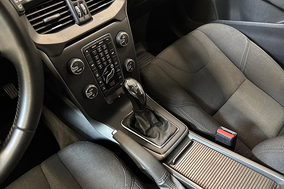Volvo V40 Cross Country 21 of 26