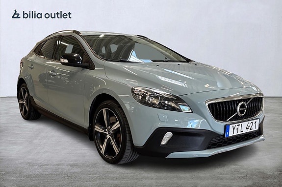 Volvo V40 Cross Country 4 of 26