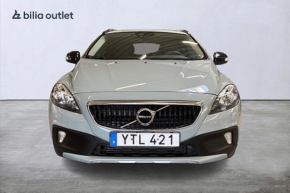 Volvo V40 Cross Country 3 of 26