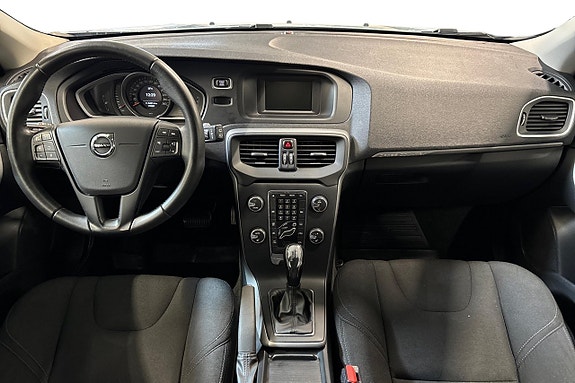 Volvo V40 Cross Country 12 of 26