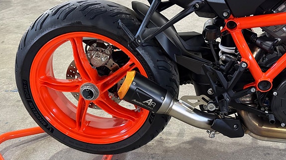 KTM 1290 Super Duke R 1.3 V-twin ny skick 0kr insats 11 of 12