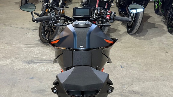 KTM 1290 Super Duke R 1.3 V-twin ny skick 0kr insats 10 of 12