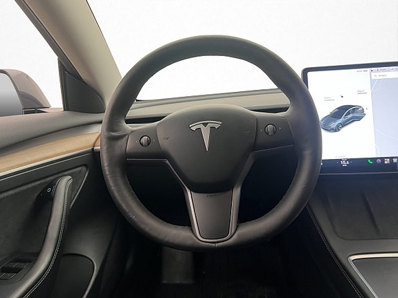 Tesla Model 3 12 of 28