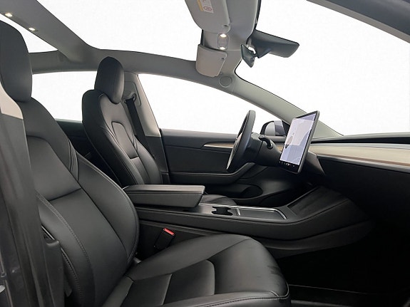 Tesla Model 3 13 of 28