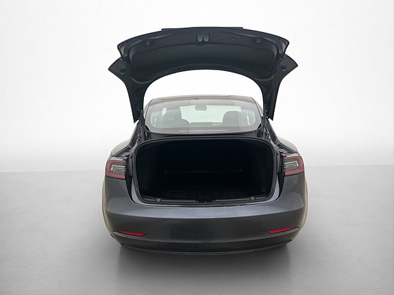 Tesla Model 3 28 of 28