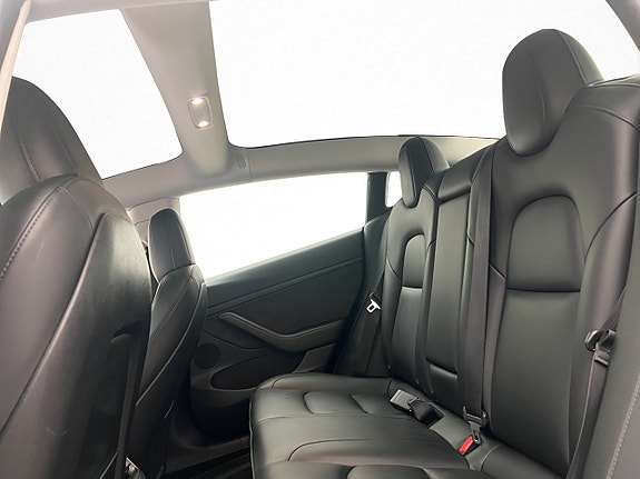 Tesla Model 3 15 of 28