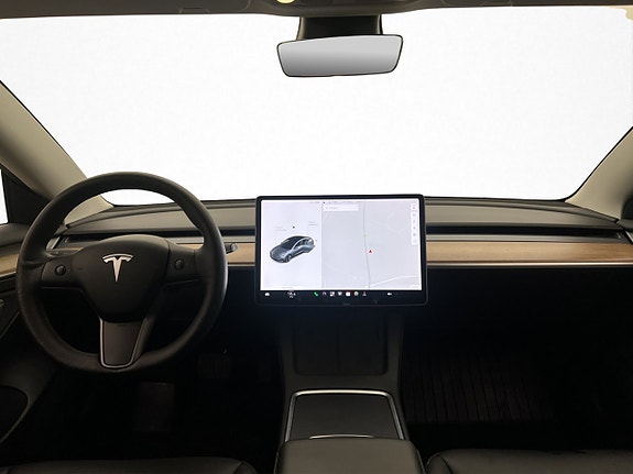 Tesla Model 3 16 of 28