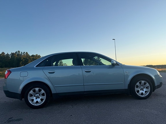 Audi A4 12 of 25