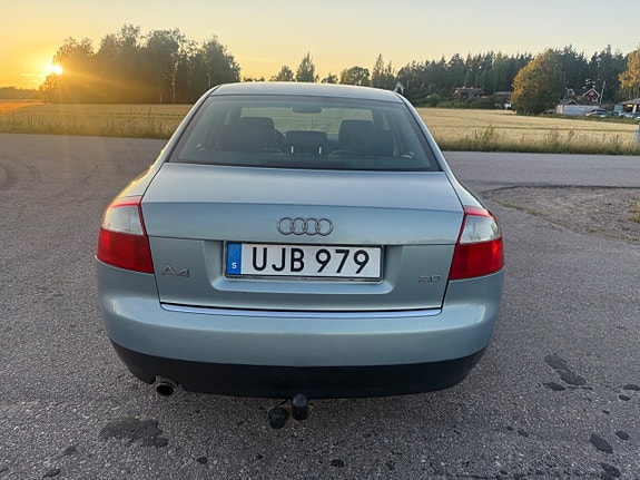 Audi A4 8 of 25