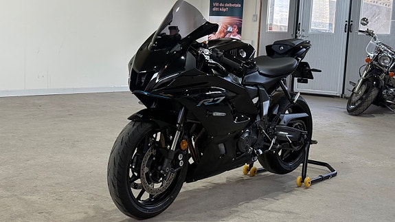Yamaha R7 Akrapovic Helsystem låga mil 0kr insats 8 of 12