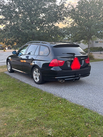 BMW 320d 3 of 6