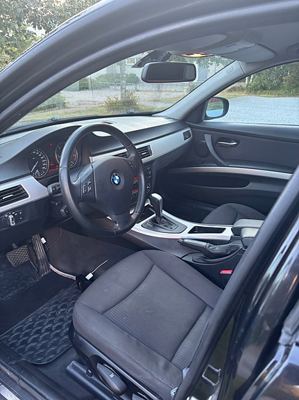 BMW 320d 5 of 6