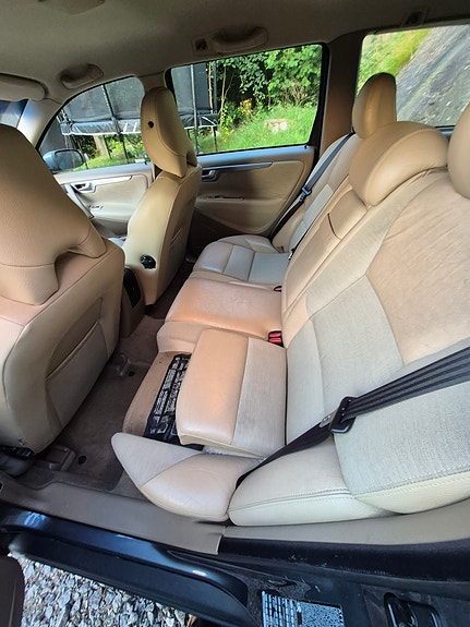 Volvo V70 6 of 9