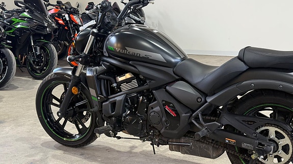 Kawasaki Vulcan S låga mil ny skick 0kr insats 4 of 9