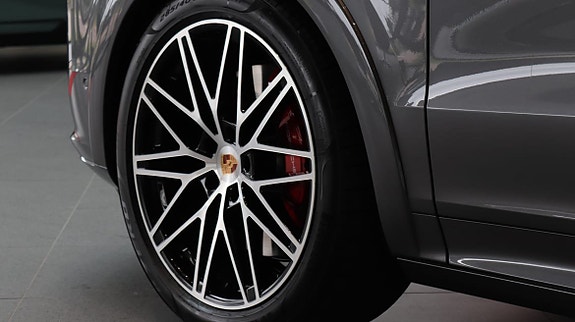 Porsche Cayenne 11 of 11