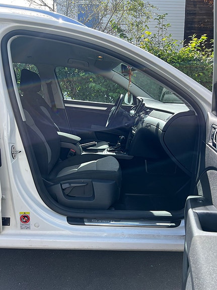 Skoda Superb 6 of 9