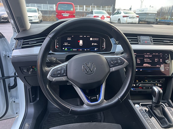 Volkswagen Passat 9 of 10