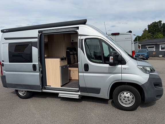 Pössl Roadcar 540  Såld Såld Automat 150 hk Solcell Backkamera 6 of 8