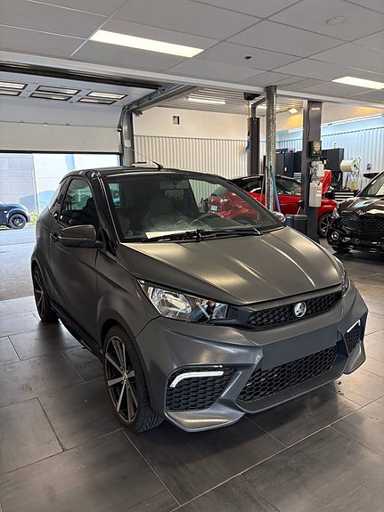 Mopedbil Aixam Coupe GTI S9 1700mil- nyskick S&V däck 4 of 10