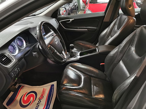 Volvo S60 8 of 22