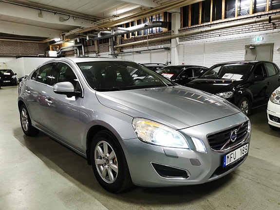 Volvo S60 2 of 22
