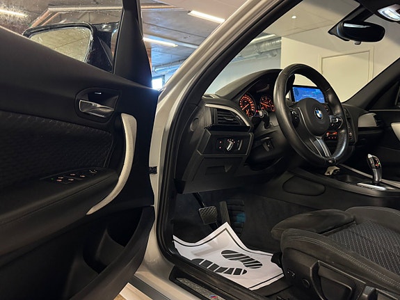 BMW 118d 18 of 30