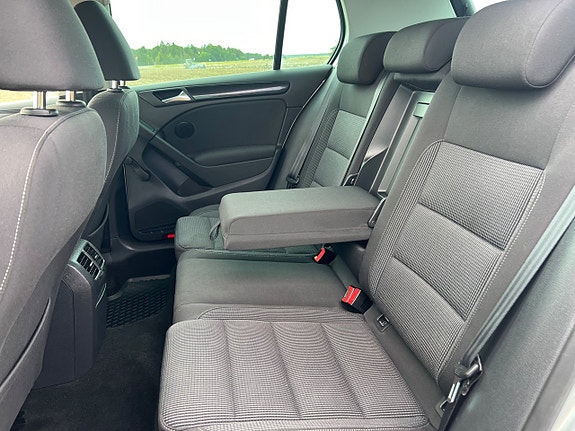 Volkswagen Golf VI 11 of 21