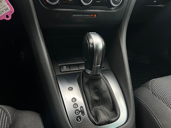 Volkswagen Golf VI 17 of 21