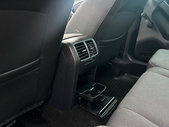Volkswagen Golf VI 19 of 21