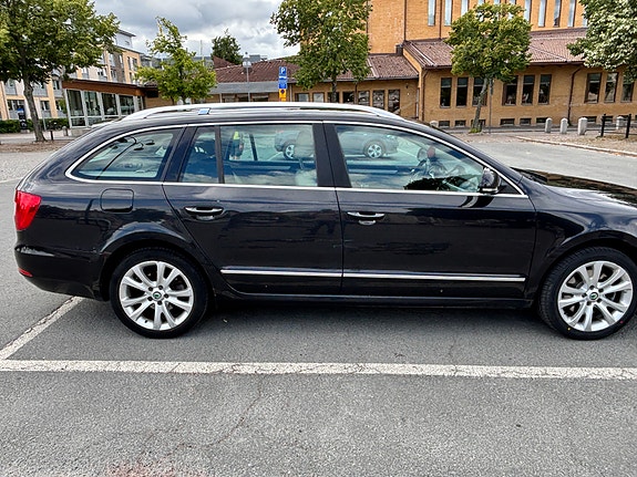 Skoda Superb 7 of 10