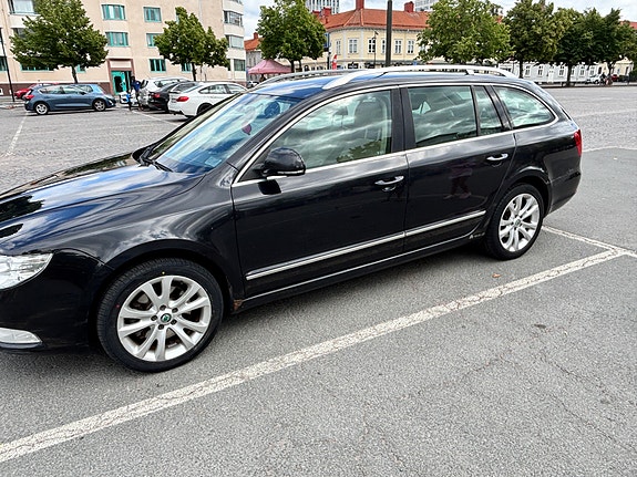 Skoda Superb 8 of 10