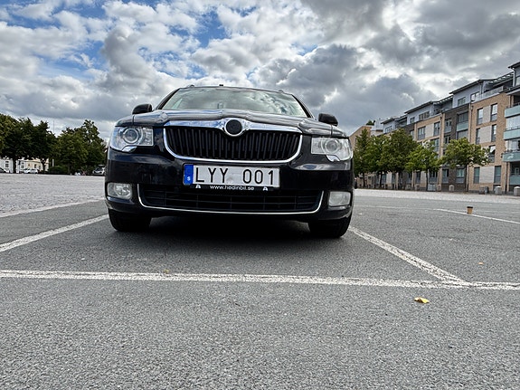 Skoda Superb 6 of 10