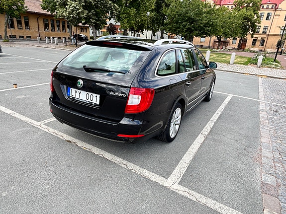 Skoda Superb 5 of 10