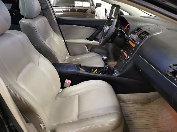 Toyota Avensis 10 of 20