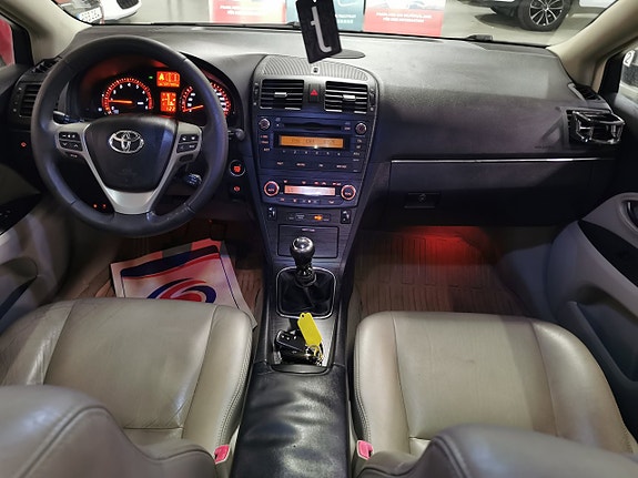 Toyota Avensis 15 of 20