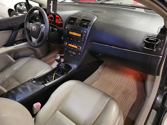 Toyota Avensis 9 of 20