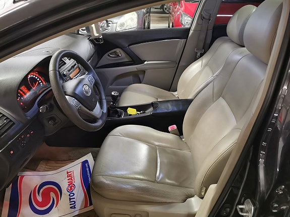 Toyota Avensis 8 of 20