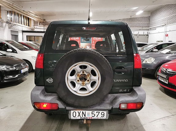 Nissan Terrano II 6 of 14