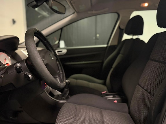Peugeot 307 7 of 15