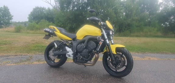 Yamaha Fz6-SA 2 of 3