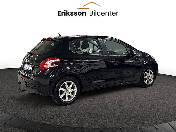Peugeot 208 5 of 22