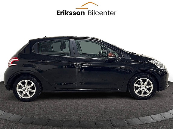 Peugeot 208 8 of 22